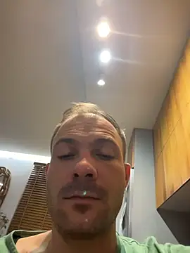 Adventurehotman online show from April 2026 11:02:01 PM