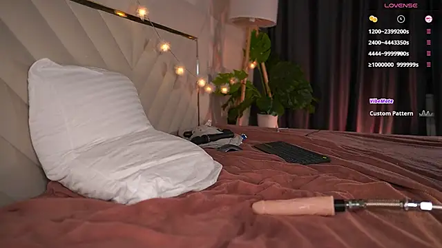 Snapshot of Baby_blush chatting on December 2024 03:02:02 PM Baby blush online show from December 2024 03:02:02 PM