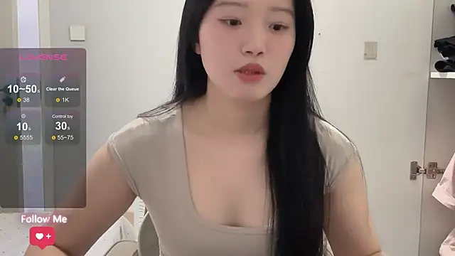 Snapshot of rose-u chatting on November 2025 01:17:01 AM rose-u online show from November 2025 01:17:01 AM