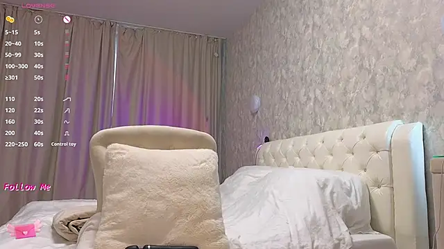 LaraSkinny online show from November 2025 04:03:02 AM