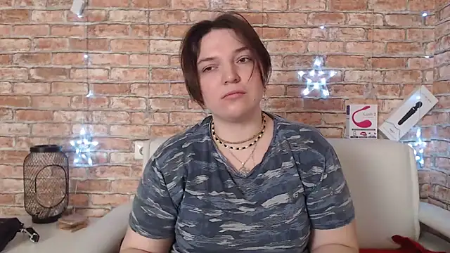 Amelia Kiss  online show from January 2026 12:36:02 AM