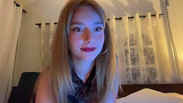 SirenaBelle online show from March 2026 10:35:01 PM