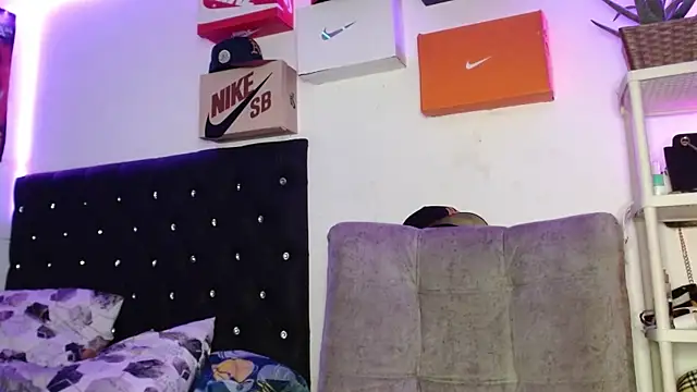 king  Black online show from February 2025 12:27:02 AM