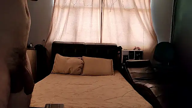 Snapshot of Alaia_sam chatting on February 2026 03:46:02 PM Alaia sam online show from February 2026 03:46:02 PM