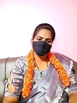 melina214 online show from December 2024 05:00:01 PM