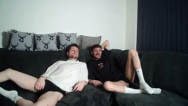 twotwinkhusbandss online show from February 2026 07:29:01 PM