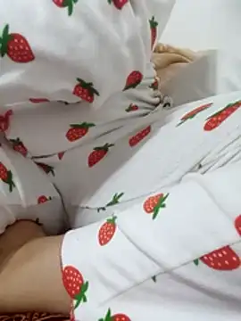 Bombamom online show from April 2026 06:25:01 AM