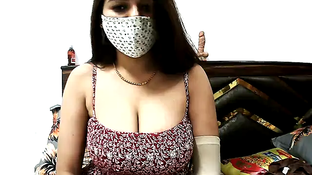 Gloie4u online show from February 2026 10:44:02 AM