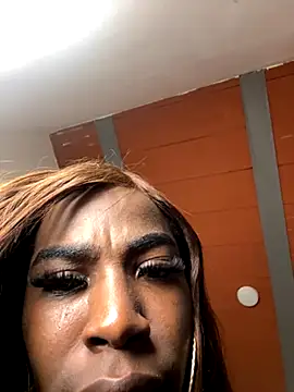 Snapshot of Richchocolatesweet_ chatting on November 2025 12:10:01 AM Richchocolatesweet online show from November 2025 12:10:01 AM