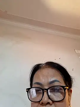 Hotestlove online show from November 2025 09:15:01 AM