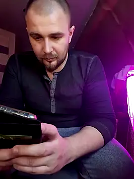 Foxyshaved online show from February 2025 02:43:02 PM