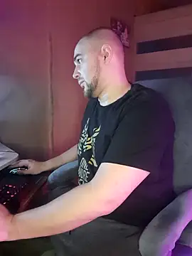 Foxyshaved online show from March 2025 05:21:02 AM