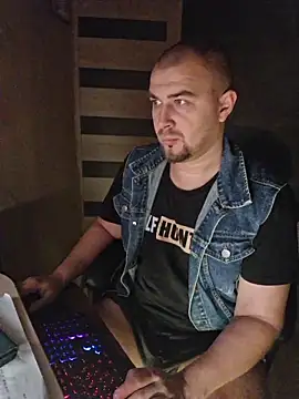 Foxyshaved online show from October 2025 04:36:01 AM