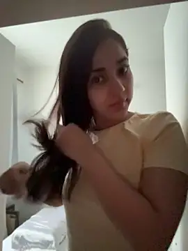 CuteeRose online show from May 2026 11:39:02 AM