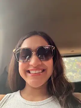 CuteeRose online show from May 2026 04:02:02 PM