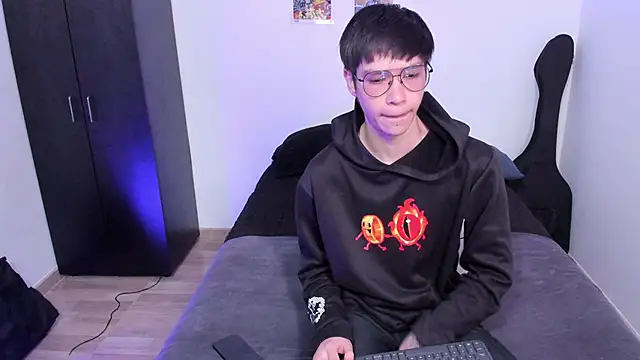 Aventure Twinks online show from February 2025 07:25:02 PM