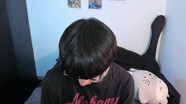 Aventure Twinks online show from April 2026 12:15:01 AM