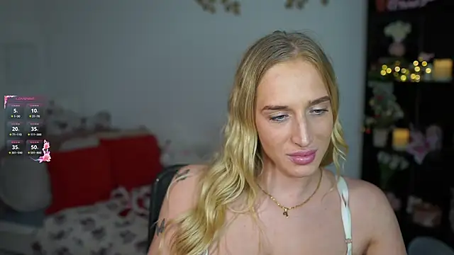 Nicolette  Shea  online show from December 2024 04:51:01 PM