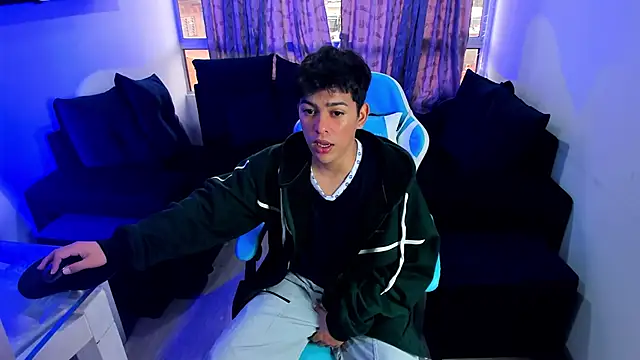 Franco Rizzo  online show from January 2025 10:18:01 PM