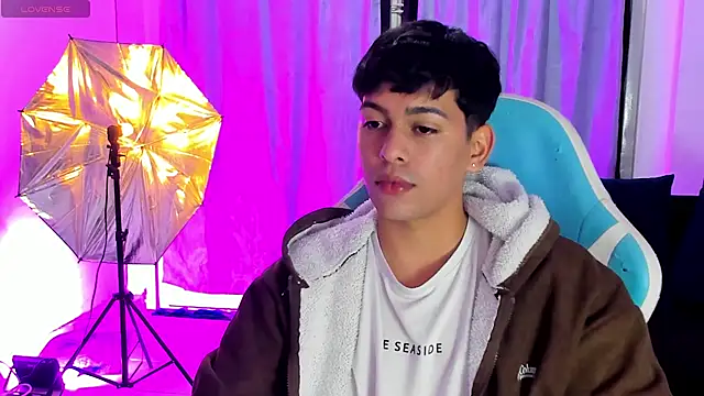 Franco Rizzo  online show from November 2025 02:12:01 AM