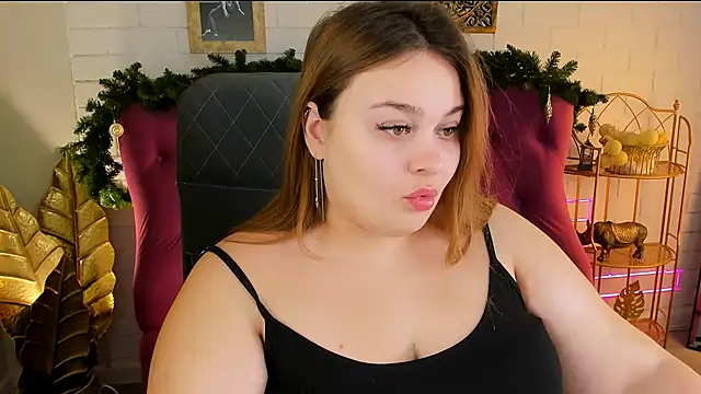 Snapshot of KimberlyMaran chatting on December 2024 09:11:01 AM KimberlyMaran online show from December 2024 09:11:01 AM