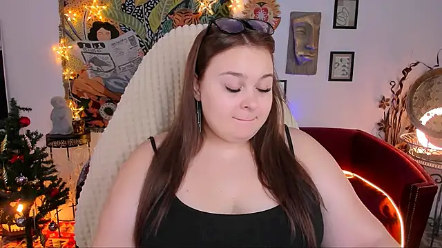 Snapshot of KimberlyMaran chatting on December 2024 01:21:01 PM KimberlyMaran online show from December 2024 01:21:01 PM