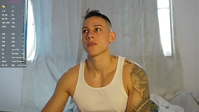 Muscle King Cum online show from November 2025 03:33:02 PM