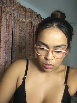 JuanaSimons online show from December 2025 01:47:02 AM