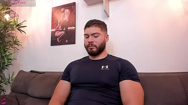 Snapshot of SebastianVilla_ chatting on October 2025 10:53:02 PM SebastianVilla online show from October 2025 10:53:02 PM