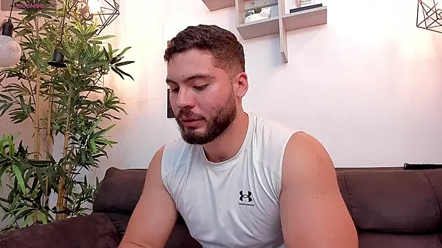 Snapshot of SebastianVilla_ chatting on November 2025 11:38:02 PM SebastianVilla online show from November 2025 11:38:02 PM