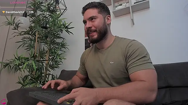 Snapshot of SebastianVilla_ chatting on November 2025 09:09:01 PM SebastianVilla online show from November 2025 09:09:01 PM