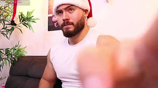 Snapshot of SebastianVilla_ chatting on November 2025 11:51:01 PM SebastianVilla online show from November 2025 11:51:01 PM