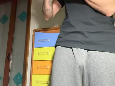 Snapshot of Drogon1000 chatting on February 2026 10:44:01 PM Drogon1000 online show from February 2026 10:44:01 PM