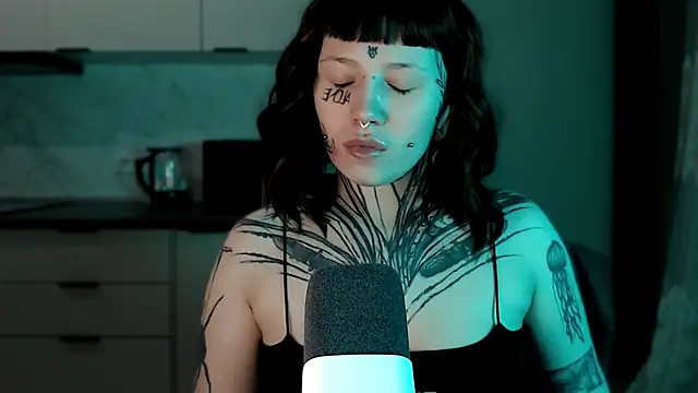 tradishka online show from January 2025 01:11:02 AM