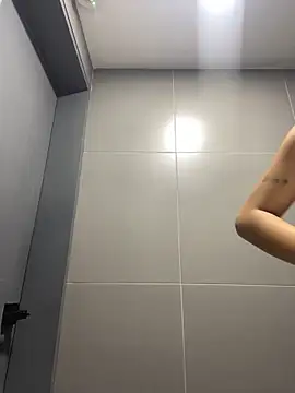 Snapshot of Emilia_Bakerr chatting on December 2024 09:50:01 PM Emilia Bakerr online show from December 2024 09:50:01 PM