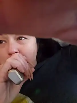 Snapshot of sweetkitty111 chatting on February 2025 08:22:01 PM sweetkitty111 online show from February 2025 08:22:01 PM