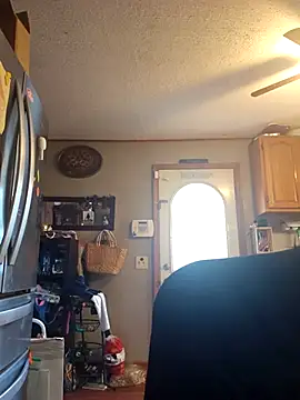 Snapshot of sweetkitty111 chatting on October 2025 07:44:02 PM sweetkitty111 online show from October 2025 07:44:02 PM