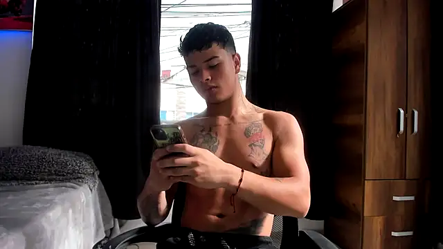 Snapshot of Dominic_Biker__ chatting on December 2024 08:18:02 PM Dominic Biker online show from December 2024 08:18:02 PM