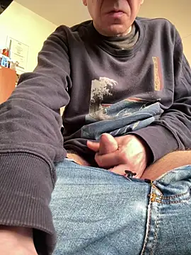 maurix9111 online show from April 2026 10:02:01 AM