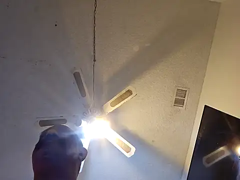 Snapshot of anyway2cum chatting on January 2025 01:04:01 PM anyway2cum online show from January 2025 01:04:01 PM