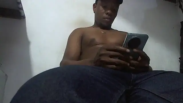 Snapshot of hugo3918_ chatting on October 2025 03:46:02 PM hugo3918 online show from October 2025 03:46:02 PM