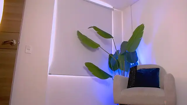 Sara ow online show from March 2026 07:52:01 PM