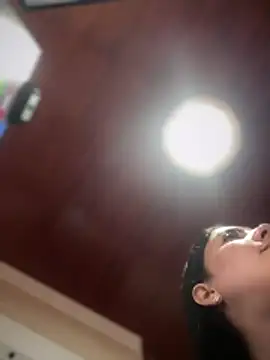 Snapshot of MarianaBenz chatting on November 2025 09:26:02 PM MarianaBenz online show from November 2025 09:26:02 PM