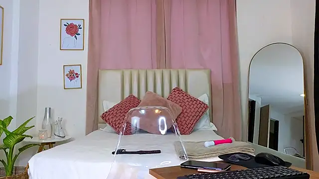 KristennBlue online show from December 2024 10:48:01 PM