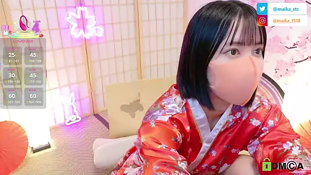 maika08 online show from October 2025 05:04:02 PM