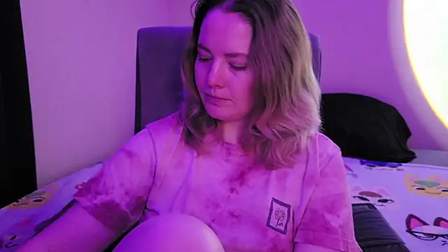 InternetFairy XO online show from November 2025 03:30:01 AM