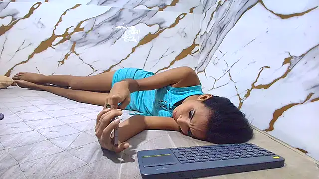 luciana daza online show from March 2026 02:04:02 AM