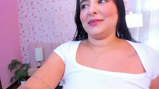 taylor bennet online show from November 2025 11:47:02 AM