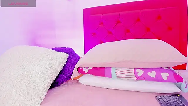 Sofia Girl  online show from December 2024 07:45:02 AM