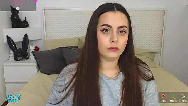 Snapshot of Eva_Rogers_ chatting on January 2025 01:28:01 PM Eva Rogers  online show from January 2025 01:28:01 PM